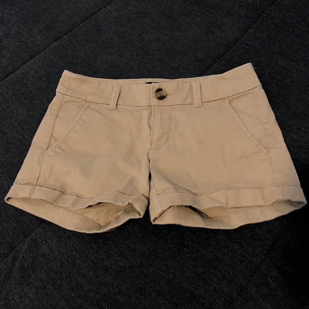 AE Khaki Cuffed Midi-Shorts